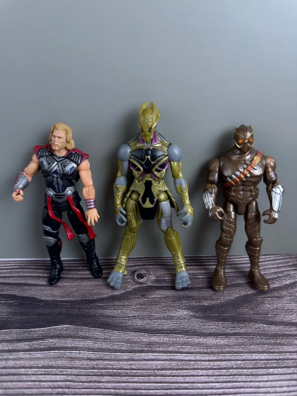 Marvel Thor Chitauri DC Talon 4” Action Figure Lot 3pcs